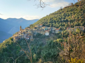 Hotels in Glori